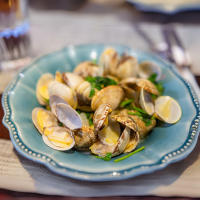 Steamed Clams in Blush Garlic Butter - Fox and Ford - Peoria